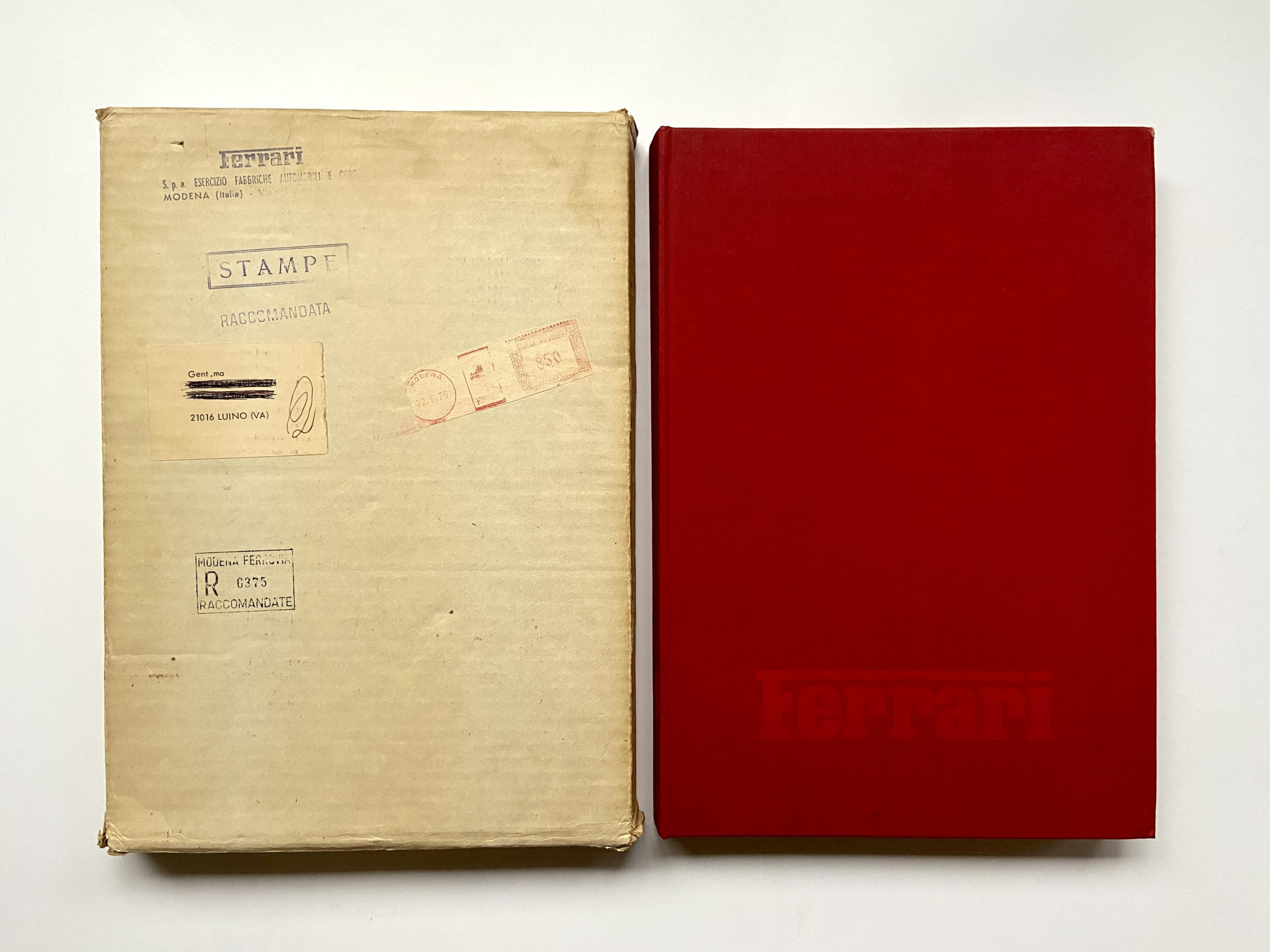 Il Libro Rosso, The Red Book by Enzo Ferrari – 1974 edition – In Original  Box - Baroli Automobilia
